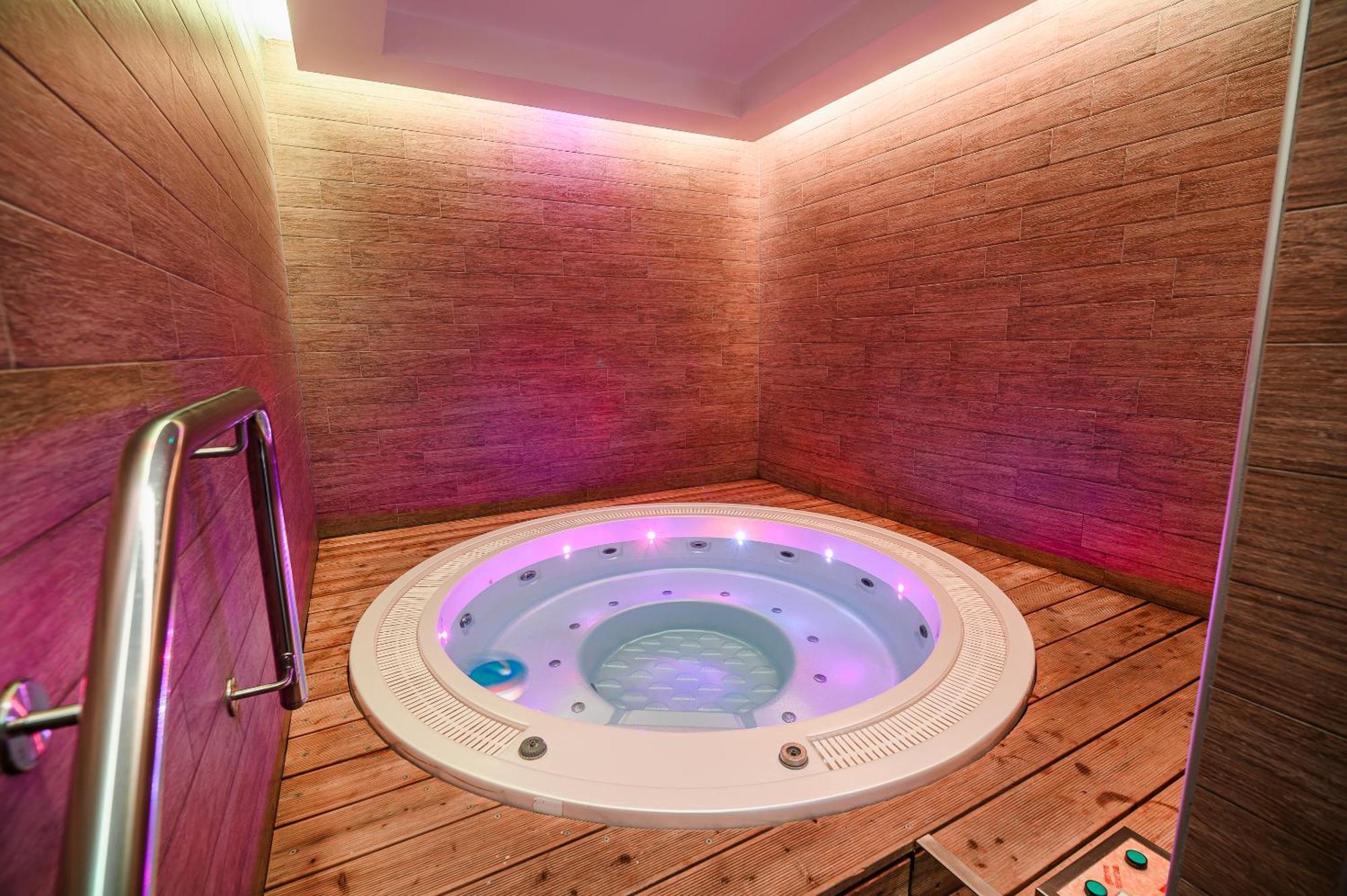 Glamping Maleric With Natural Pool Dragatuš Exterior foto